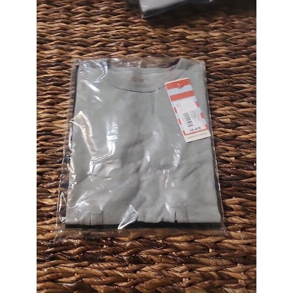 Cat & Jack Other - Cat & Jack T Shirt Boy 2 Pack Adaptive Short Sleeve‎ Gray and Black Size 4/5